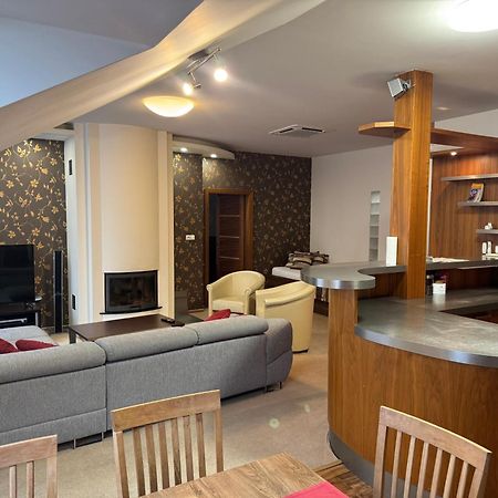 Apartman Bila Hora - Roudna Плзень Екстер'єр фото